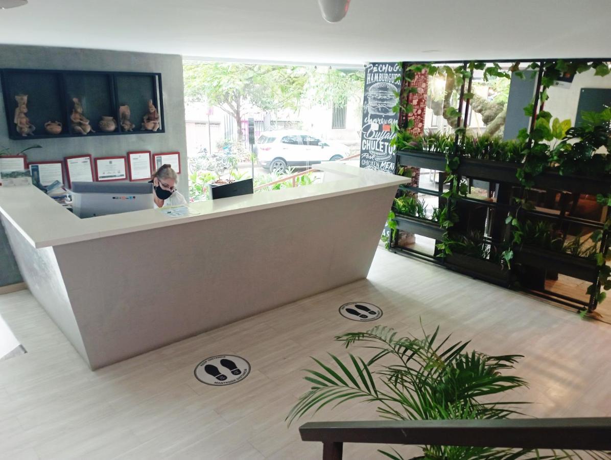 Beautiful & Comfortable Apartment In Laureles Medellin Exterior photo